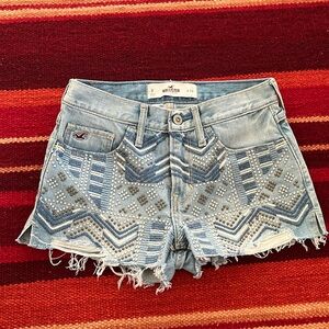 Hollister Jean shorts raw hem size 24